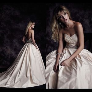 BNWT Paloma Blanca Wedding Dress